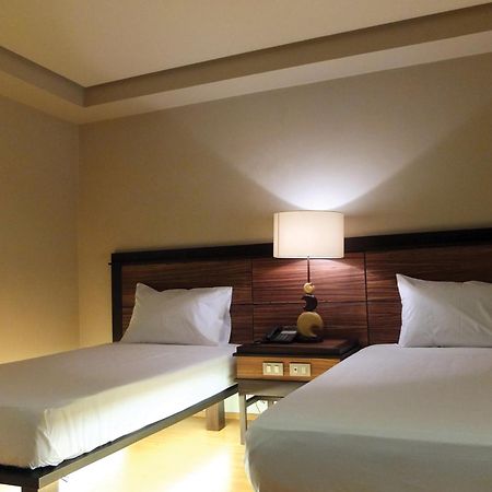 Soleste Suites Кесон-Сити Экстерьер фото
