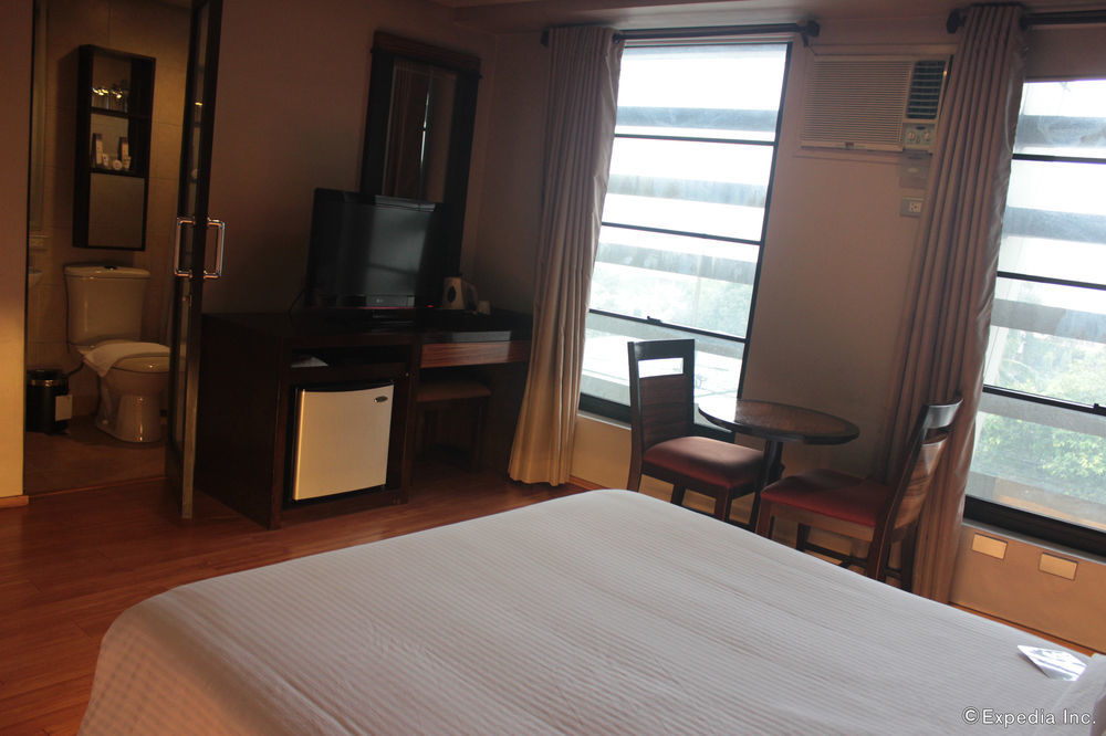 Soleste Suites Кесон-Сити Экстерьер фото