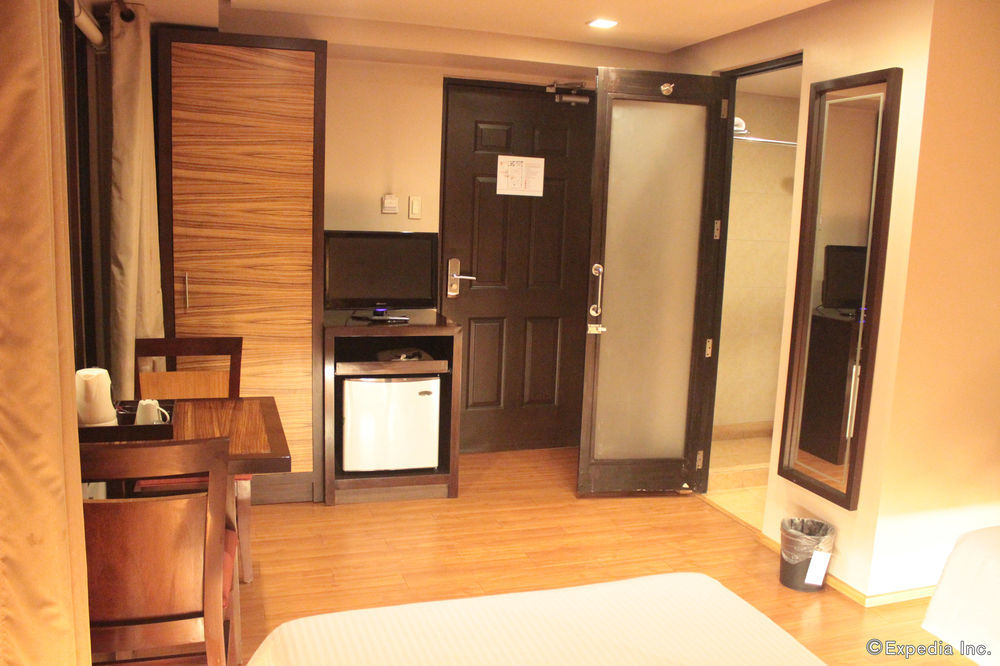 Soleste Suites Кесон-Сити Экстерьер фото