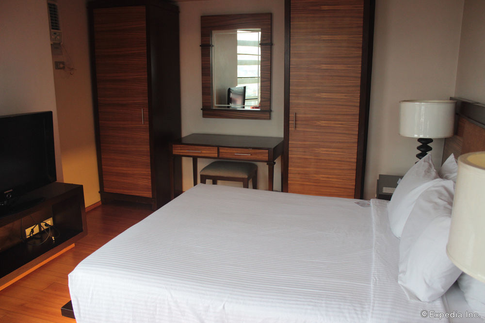 Soleste Suites Кесон-Сити Экстерьер фото