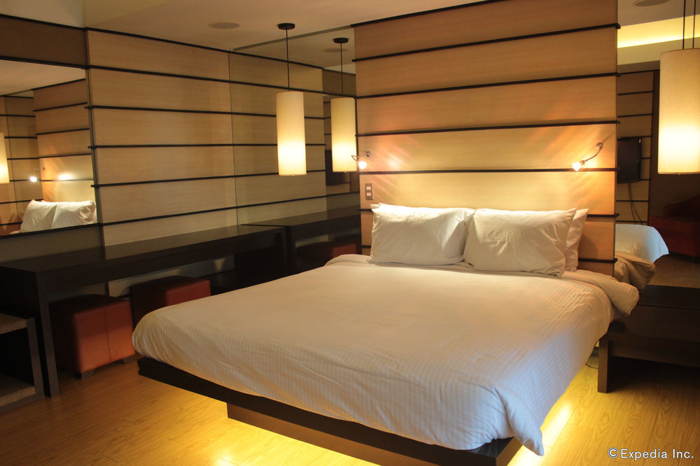 Soleste Suites Кесон-Сити Экстерьер фото
