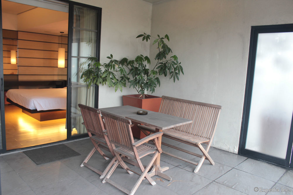 Soleste Suites Кесон-Сити Экстерьер фото