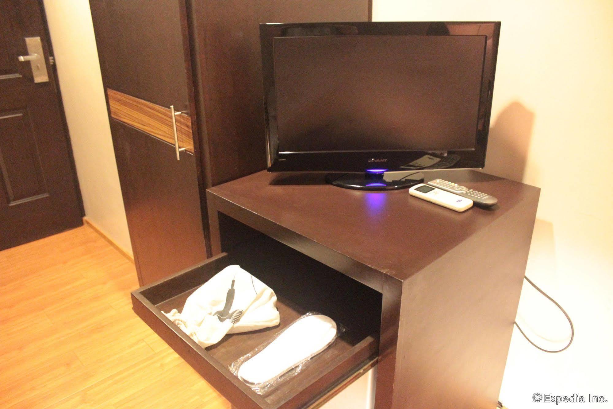 Soleste Suites Кесон-Сити Экстерьер фото
