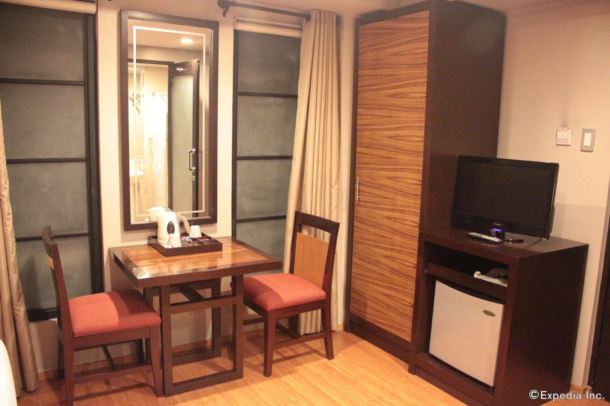 Soleste Suites Кесон-Сити Экстерьер фото