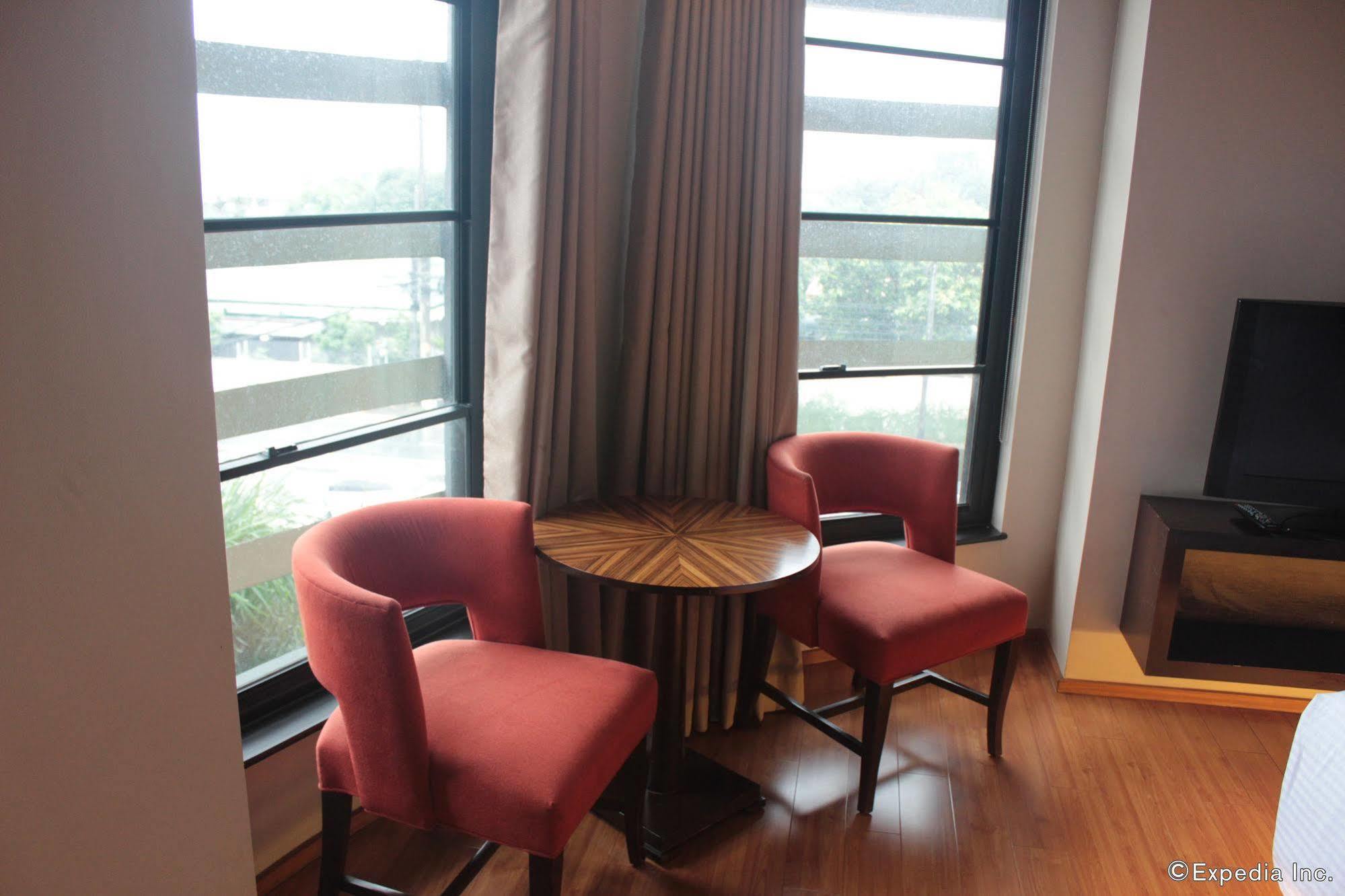 Soleste Suites Кесон-Сити Экстерьер фото