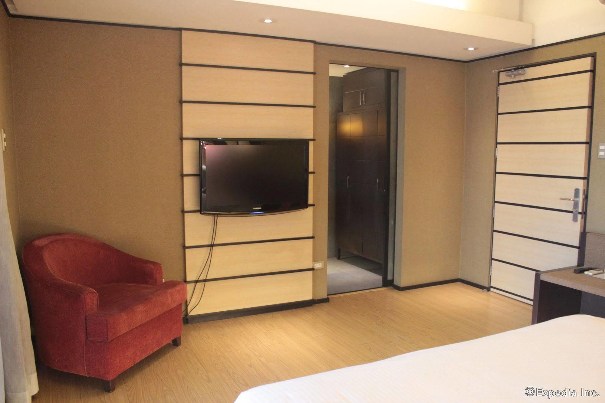 Soleste Suites Кесон-Сити Экстерьер фото