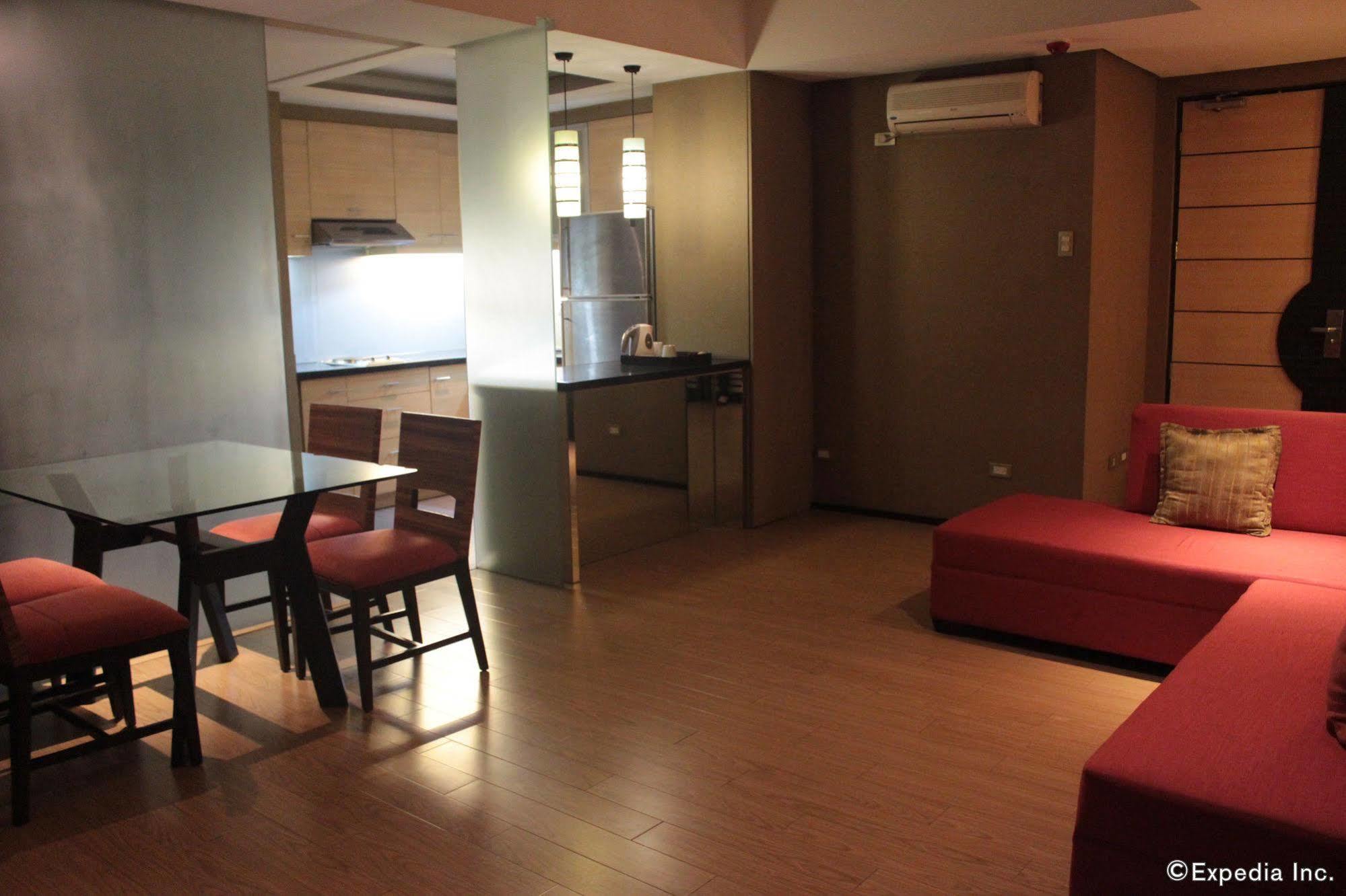 Soleste Suites Кесон-Сити Экстерьер фото