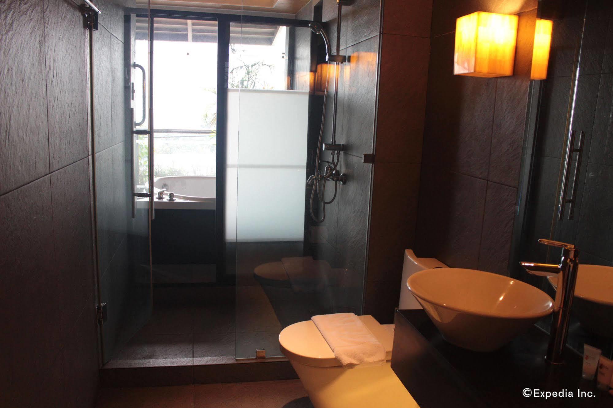 Soleste Suites Кесон-Сити Экстерьер фото